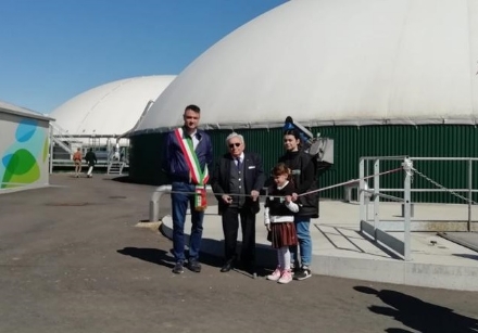 CANDIOLO - Un taglio del nastro per l'impianto di biometano che scalda il centro tumori