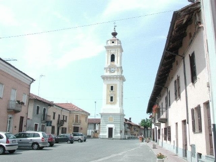 LOMBRIASCO - La Torre campanaria civica rischia grosso: ha bisogno di restauri urgenti