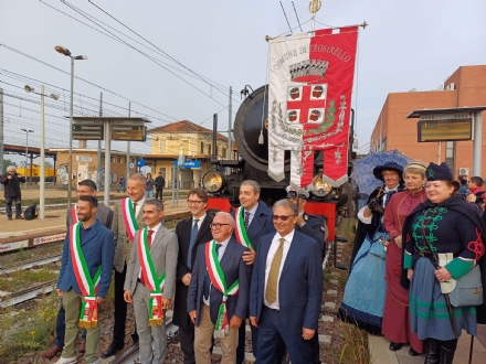 TROFARELLO - Una grande festa per i 150 anni della ferrovia per Chieri - FOTO