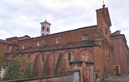 CARMAGNOLA - Il colonnato dell'abbazia di Casanova rischia di scomparire per sempre