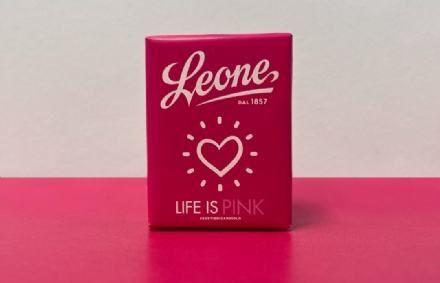 CANDIOLO - Dolcezza che fa bene al cuore: le Pastiglie Leone per «Life is Pink»