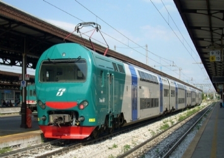 CARMAGNOLA - Pensionato investito tra Bra e Carmagnola: 12 treni cancellati