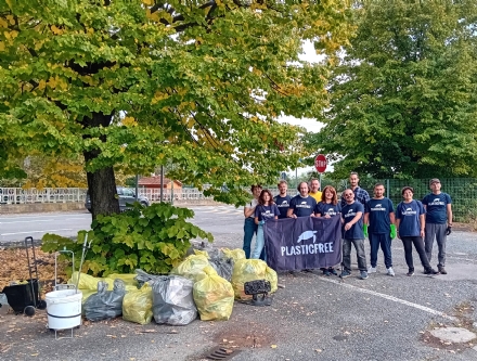 RIVALTA - Plastic Free, quartiere Tetti Francesi ripulito da bottiglie di vetro e rifiuti