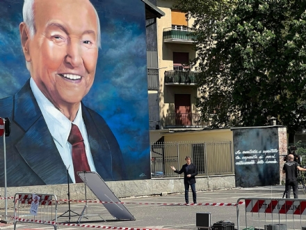 PIERO ANGELA - Il murale di Nichelino e il primo servizio giornalistico a Trofarello: Alberto racconta il padre