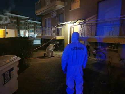 CARMAGNOLA - Uccide la moglie e il figlioletto di 5 anni al termine di una lite violenta