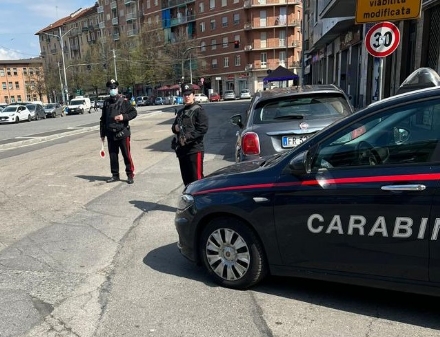 MONCALIERI - Girava con una carabina illegale nel portabagagli: denunciato