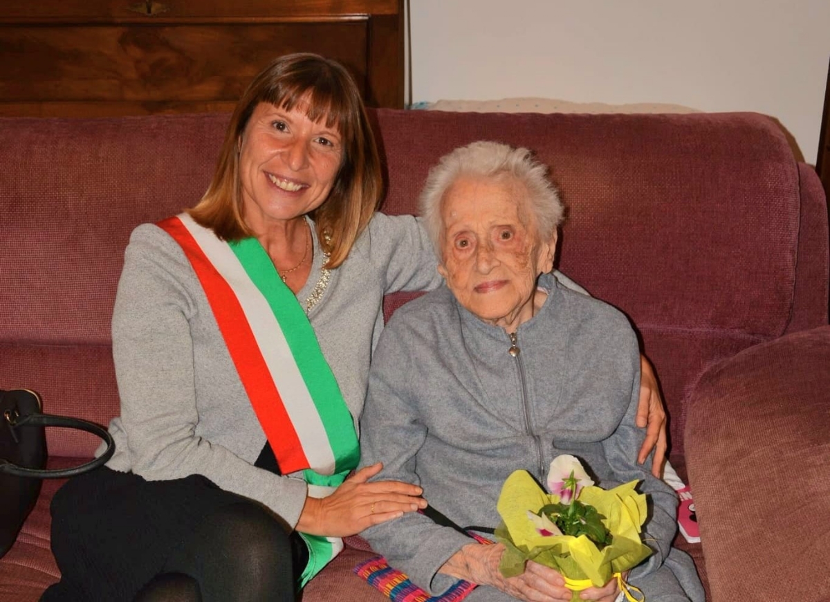 RIVALTA - Super compleanno per nonna Marietta che ha raggiunto il traguardo dei 100 anni - FOTO