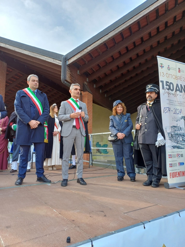 TROFARELLO - Una grande festa per i 150 anni della ferrovia per Chieri - FOTO