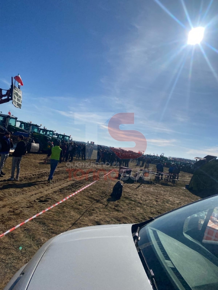 CINTURA SUD - Trattori sulle strade, protesta degli agricoltori di tutta la nostra zona - FOTO