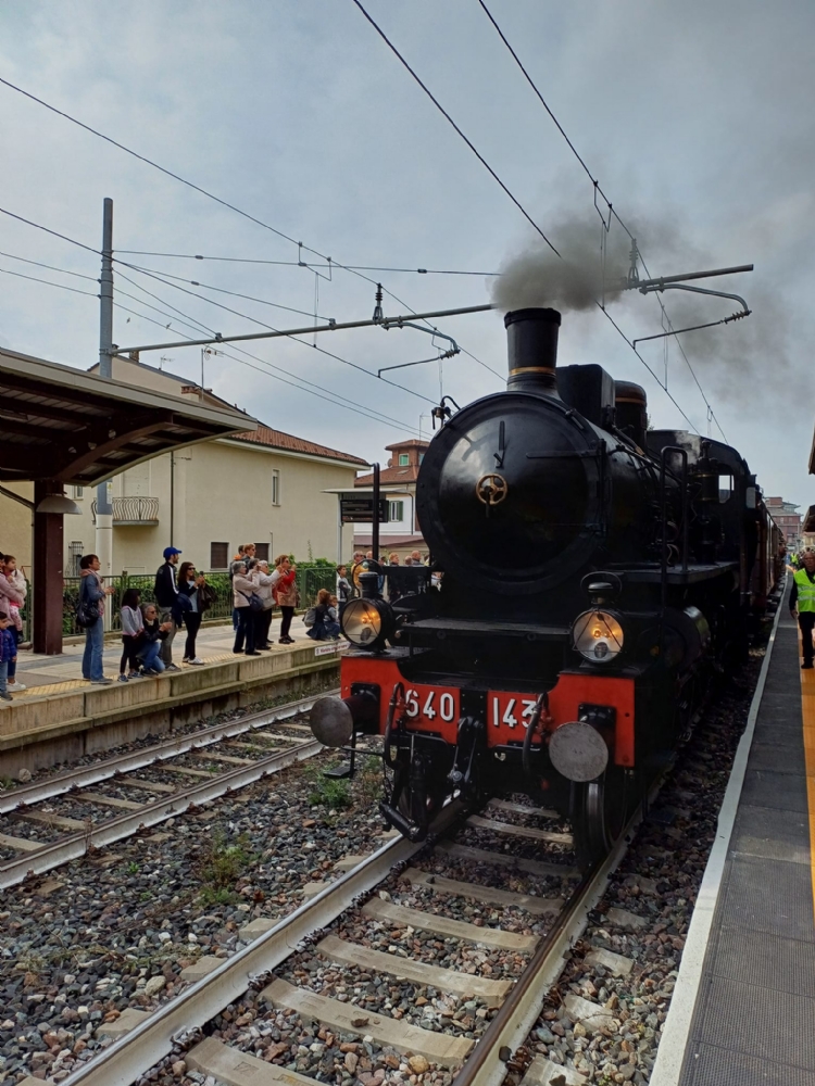 TROFARELLO - Una grande festa per i 150 anni della ferrovia per Chieri - FOTO