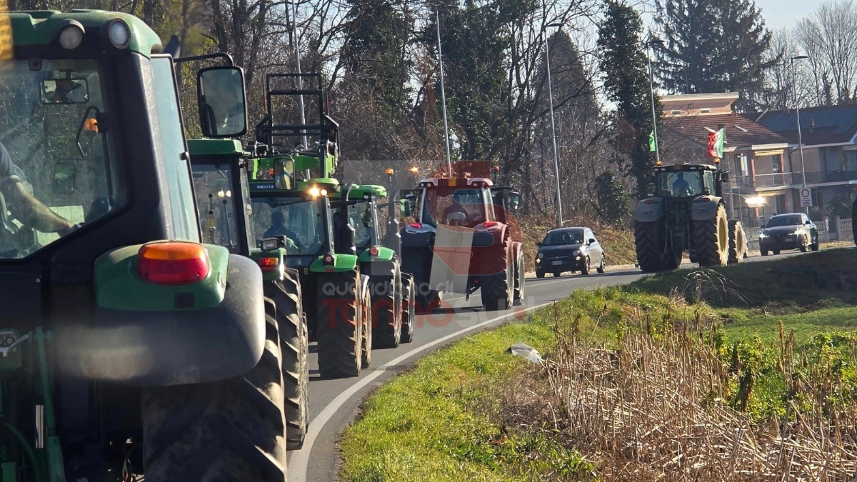 CINTURA SUD - Trattori sulle strade, protesta degli agricoltori di tutta la nostra zona - FOTO