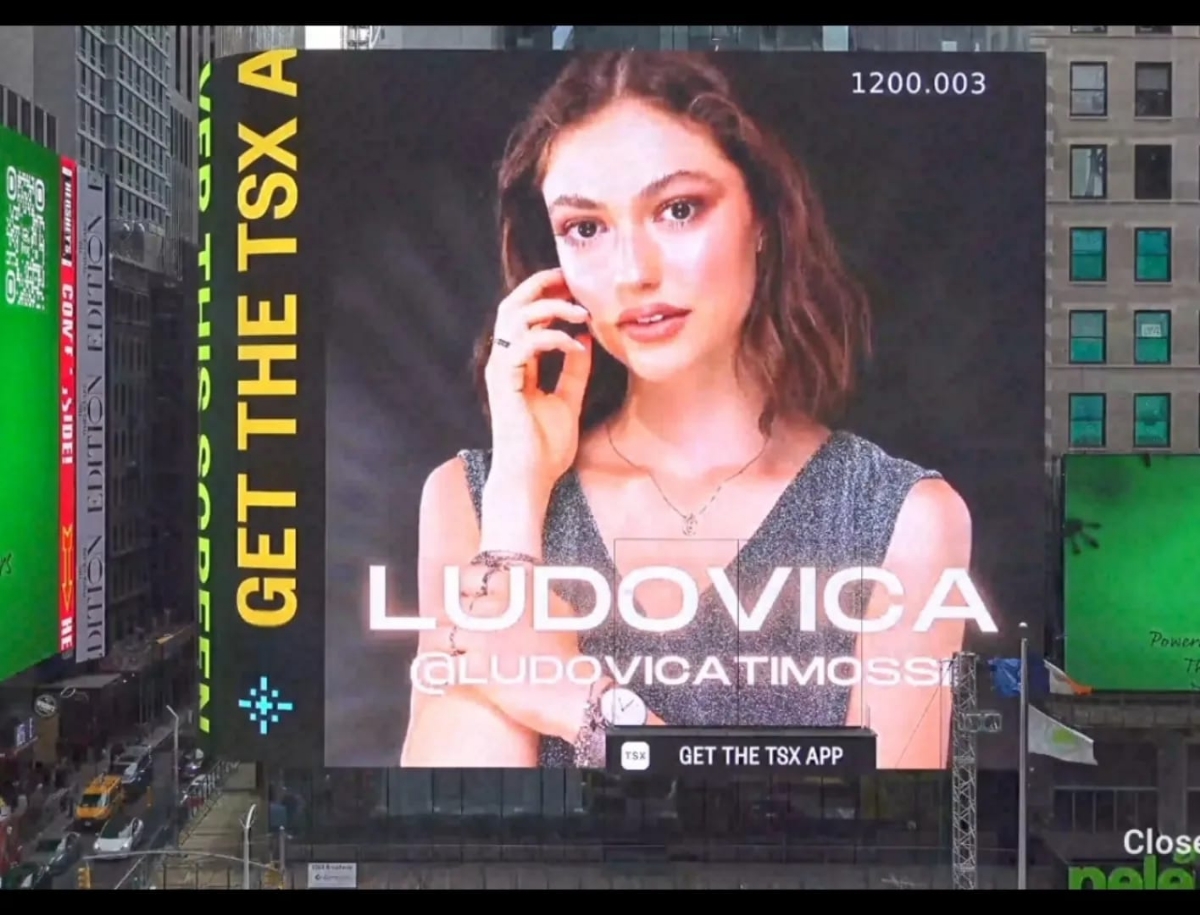 CARMAGNOLA - L'agenzia Laeffe sbarca a New York: le modelle torinesi a Time Square