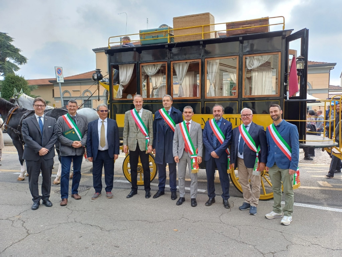 TROFARELLO - Una grande festa per i 150 anni della ferrovia per Chieri - FOTO