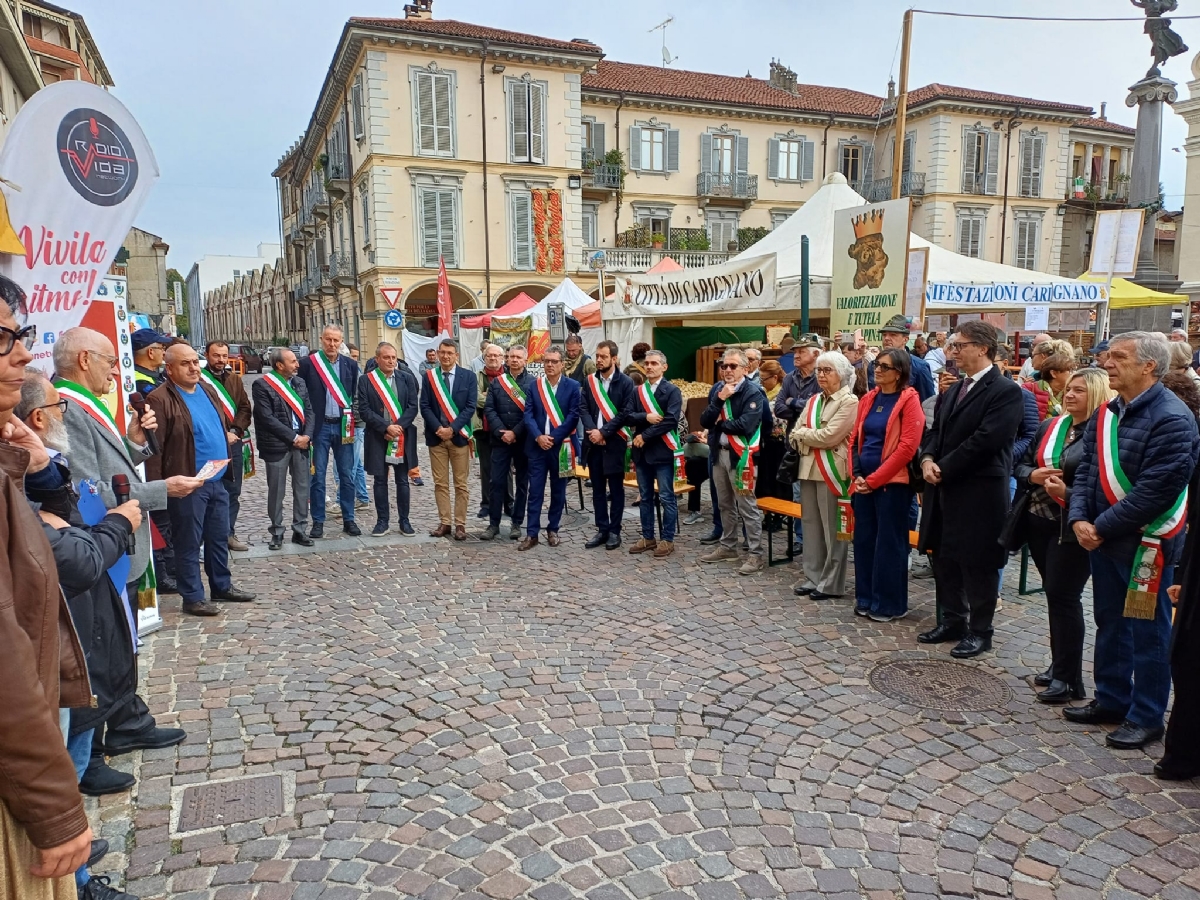 CARIGNANO - Inaugurazione in grande stile per la Sagra del Ciapinabò - FOTO