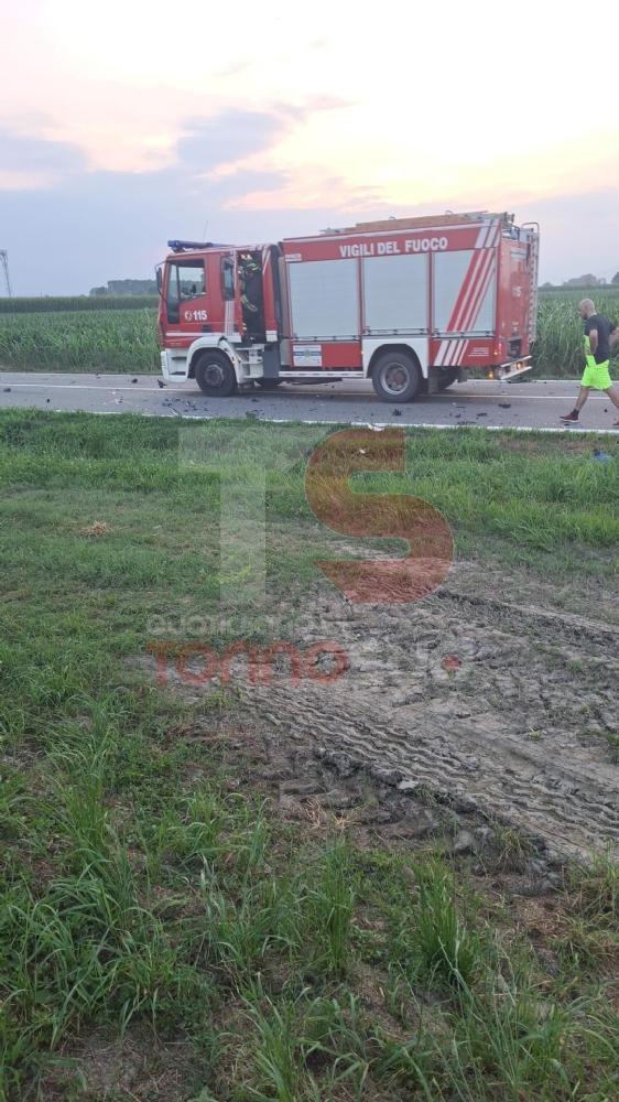 OSASIO - Brutto incidente sulla provinciale: quattro veicoli coinvolti e feriti - LE FOTO -