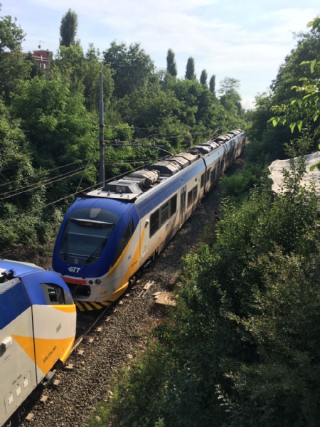 TROFARELLO - Circolazione dei treni ferma per l'investimento di un uomo tra Cambiano e Chieri