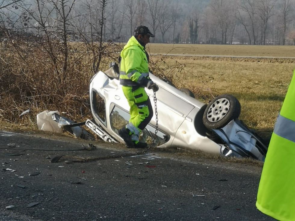 BRUINO - Incidente Stradale, Auto Si Ribalta: Un Uomo In Prognosi ...